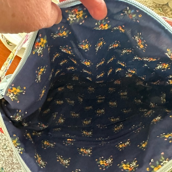 Vera Bradley Oversized Hobo Multicolor Island Floral Shoulder Bag 🏝️ 🌺 - Picture 2 of 2
